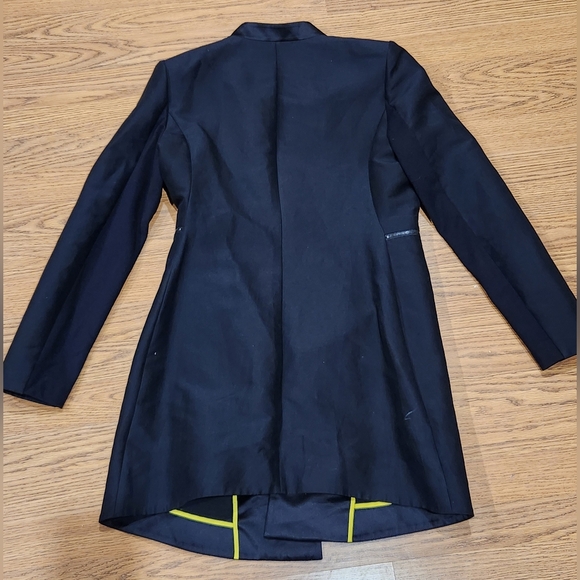 BCBG Maxazaria Women's Black Coat Size M - Picture 4 of 4